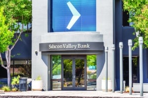 Aug 7, 2019 Santa Clara / CA / USA - Silicon Valley Bank headquarters and branch; Silicon Valley Bank.